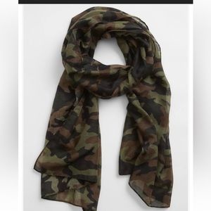 Camouflage Print Scarf oblong 58”x24” by Gap NEW